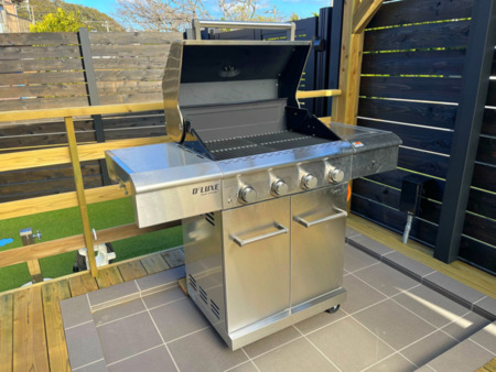 本格的なガス式BBQグリル