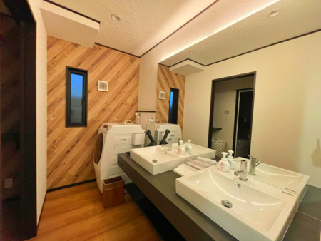 洗面台は2台完備