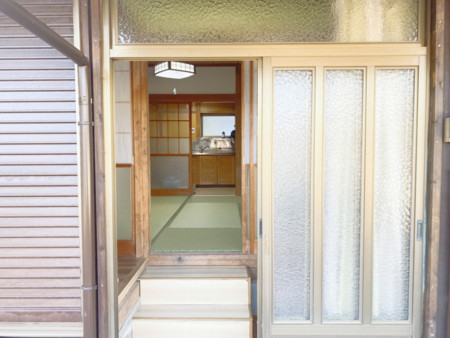 B棟-入口