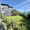 広いガーデンとオーシャンフロントヴィラ