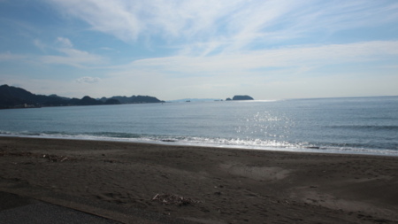 徒歩30秒で海に