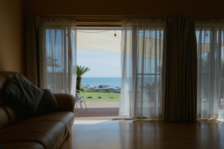 リビングからでも海が見れます