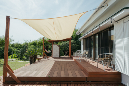 リビングからすぐにデッキに出れます