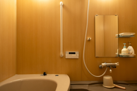 お風呂はユニットバス