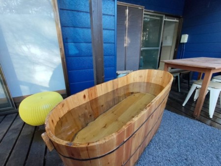 山中湖のキンキンの水風呂でトトノウ