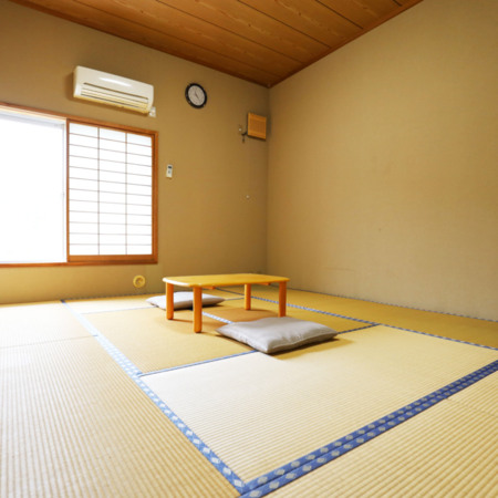 お部屋は１０畳の和室が６室ございます/自然の宿くすの木