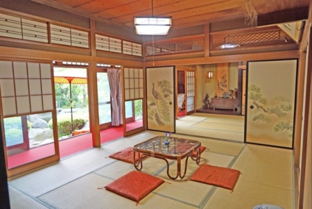 大和室と日本庭園を一体にして利用出来ます