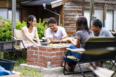 中庭には屋根付きBBQスペースを3組様分