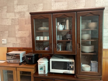 キッチン　豊富な調理機器、食器