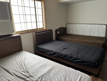2階和室を洋間へかえました