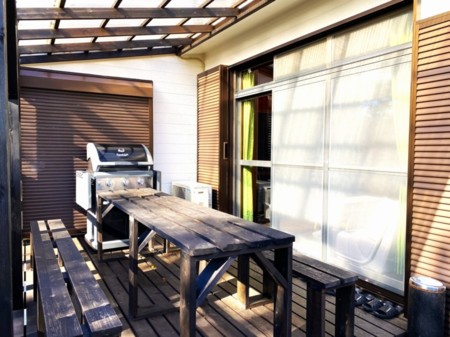 屋根付きBBQ場（グリルはガス）