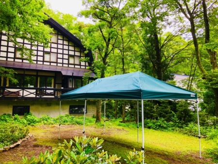 10人用のテントがあるので雨天でも安心