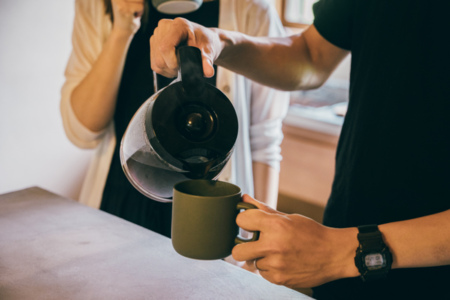 コーヒーは無料で提供しております。