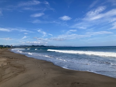 徒歩３分のビーチ♪青く透き通った海の水