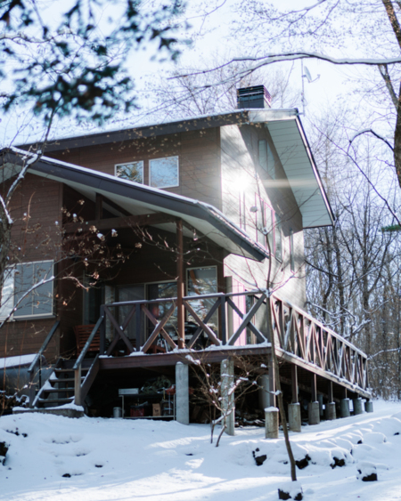 雪のゲストハウスジャパン北軽井沢