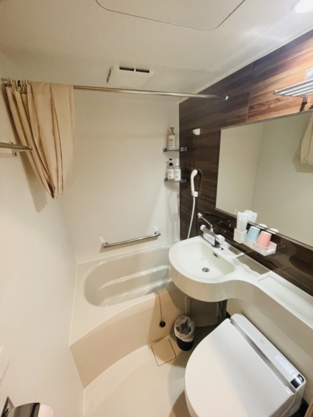 ドームA.B.C.各棟にフロ、トイレ完備