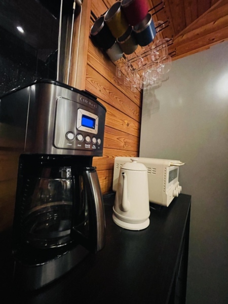 コーヒーは10杯分入れられ大人数の朝も◎