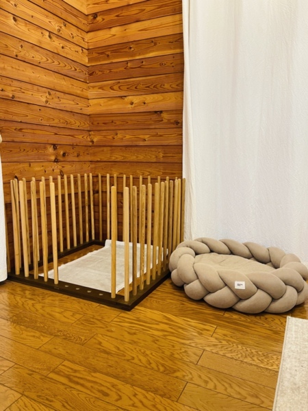 Hunting Ponyのベッド、ケージ