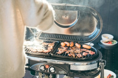 BBQコンロ付き。食材は持参ください。