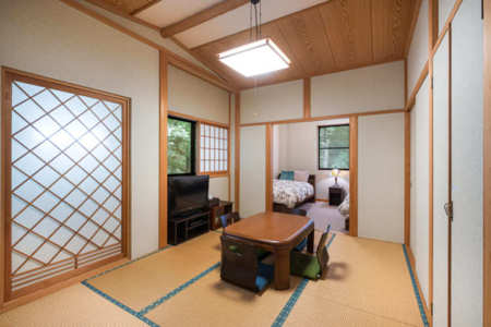 【客室・月】和室と洋室のお部屋です