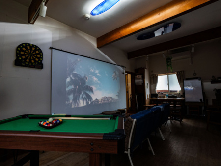 【ラウンジのレイアウト変更は自由自在】