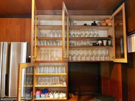 一通りの調理器具が揃うキッチン。