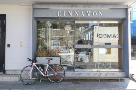 Cinnamon&more_徒歩5分