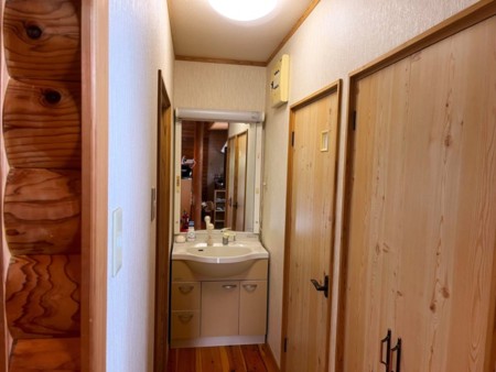 シャンプードレッサー・水洗トイレ