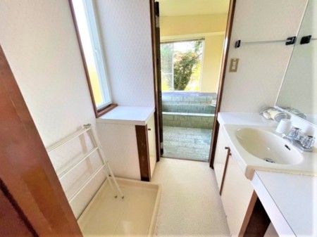 パウダールーム　ドライヤー付