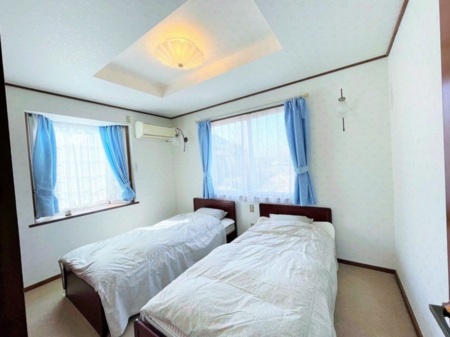 寝室　２singleベット