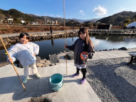 秋には稲刈り体験も