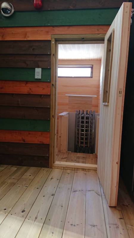 サウナ小屋　一度に4名まで