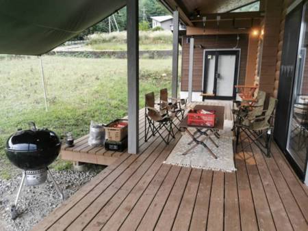 屋根付きウッドデッキでBBQ♪