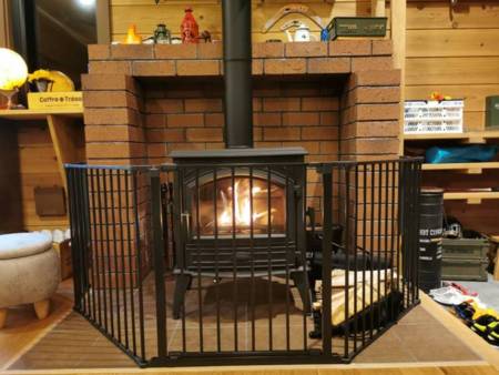 冬は薪ストーブでゆっくりと♪