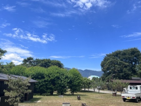 敷地内からは山々が望めます