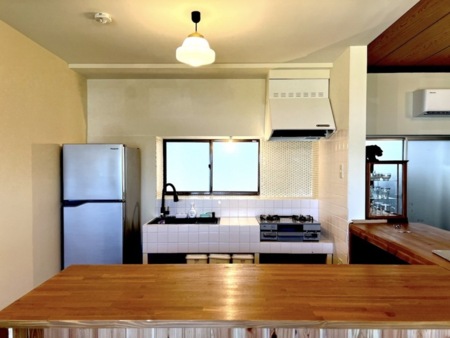 調理器具と食器類の準備があります