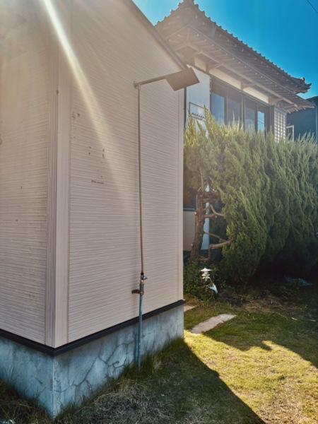 利用者限定の屋外シャワーがあります