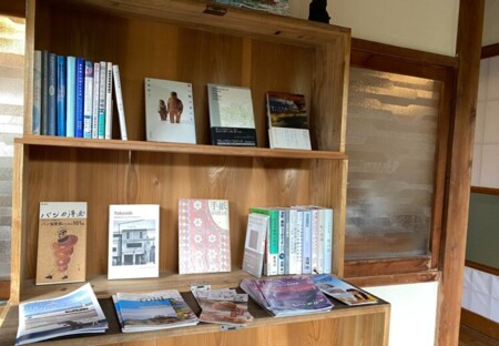 「本と旅する宿」をお楽しみください