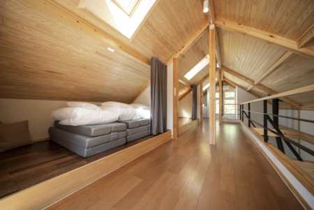 A・B棟二階は吹抜けの天窓付き♪