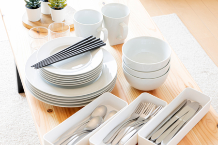 食器は人数分ご用意してます