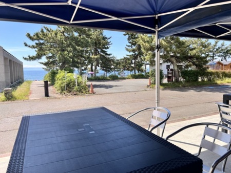テラスBBQからは琵琶湖が望めます