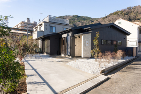 外観（敷地内にお車1台まで駐車可能）