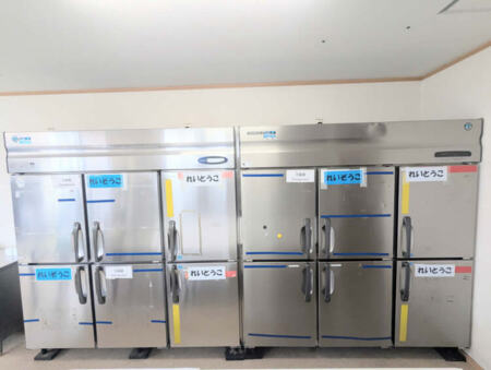 3号館冷蔵庫、大きなホシザキ業務用冷蔵庫