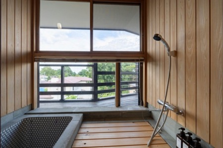 景色を楽しみながらまったりできるお風呂