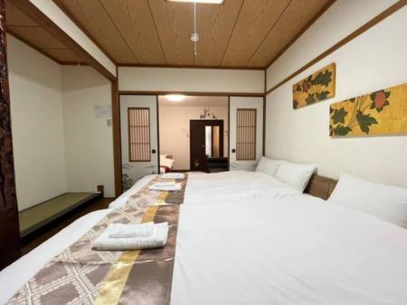 １階　ベッドルーム