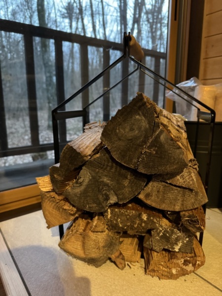 窓の向こうには浅間山