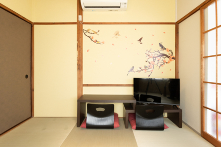 1階 和室 机・TV