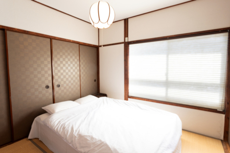 2階 和室 ダブルベッド 1台