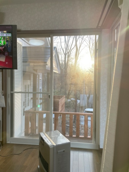 リビングから見る日の出