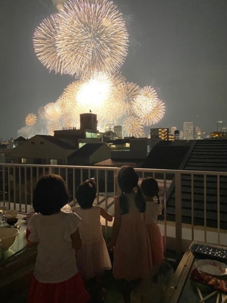 淀川花火大会は屋上から目の前